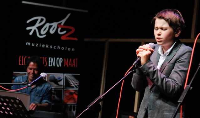 "Muzikaal talent Maarten Bakker treedt op 15 juni op bij Rootz Muziekschool" (foto: Liesbeth Bergen)