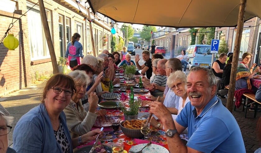 De bewoners van de Patrimoniumlaan lieten zich al het lekkers goed smaken