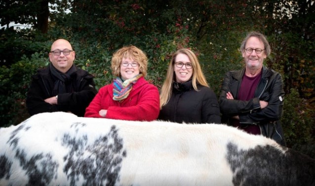 V.l.n.r. Muziek: John Tijssen, Regisseur: Dayenne v.d. Geijn, Zangcoach: Nelleke v.d. Klok, Schrijver: Bas v.d. Hoeven.