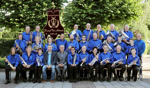Leden van muziekvereniging Arezzo in Puiflijk.