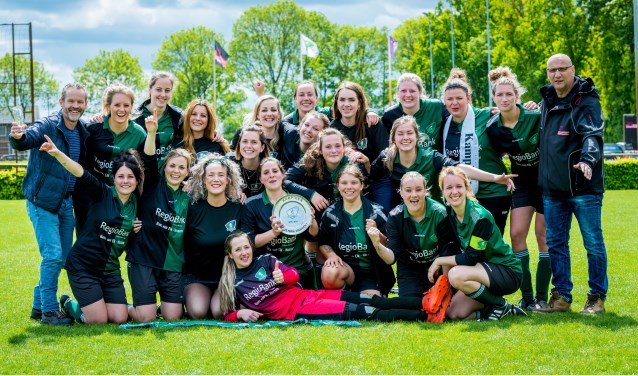Dames 1 AAC-Olympia kampioen