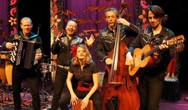Band Caramba.