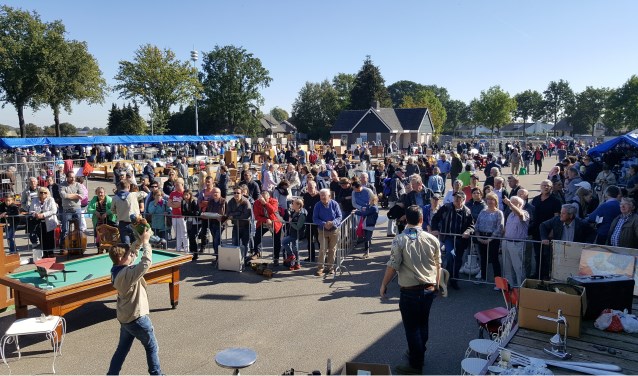 Veel belangstelling bij de veiling | Fotonummer: c1be66