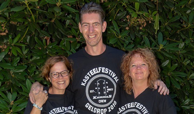 V.l.n.r. Lilian van Tongerlo, Erwin Sanders, Iris Hoogervorst, drie van de vele vrijwilligers tijdens het KommuS Festival | Fotonummer: 44a57e