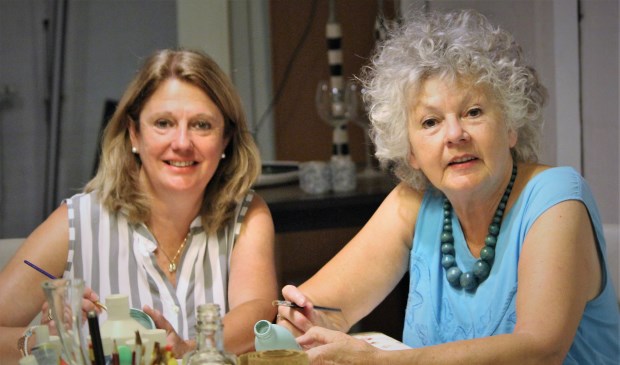 Anja Lamers (l) en Tineke van Heerebeek (r) | Fotonummer: 8ee713