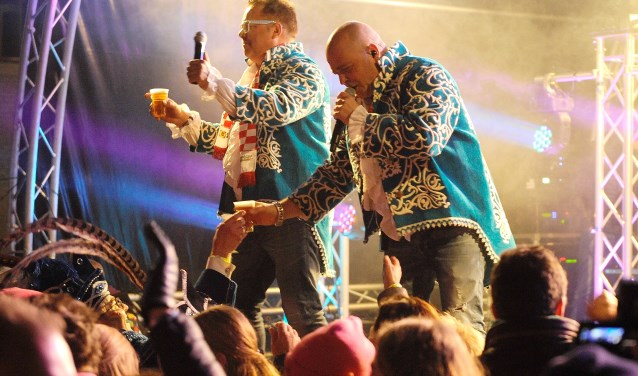 Ook dit jaar kan de prins weer proosten met onze eigen Lawineboys, foto: Jos Meusen.