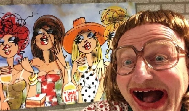 Berry Knapen vertelt als Toos van Bokhoven over de midlife-crisis van haar man