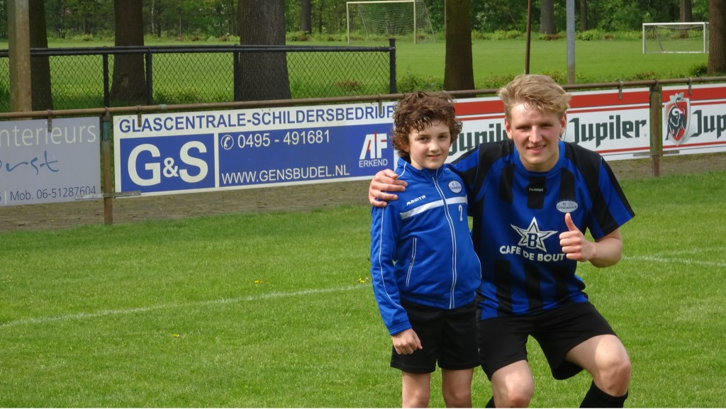 pupil van de week Ties Compen met zijn man van de wedstrijd Nory Saanen