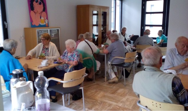 De zondagse kaartmiddag in 't Buuls zitje wordt drukbezocht