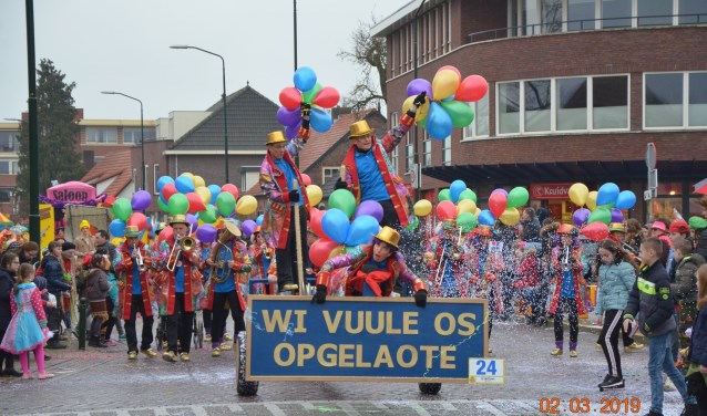 De optocht in Maarheeze, foto: Jos Emmers.