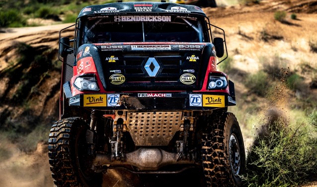 Martin van den Brink is nog niet klaar met de Dakar Rally. ,,We balen dat het niet is gelukt. Het doel blijft om het wel een keer te laten lukken.''