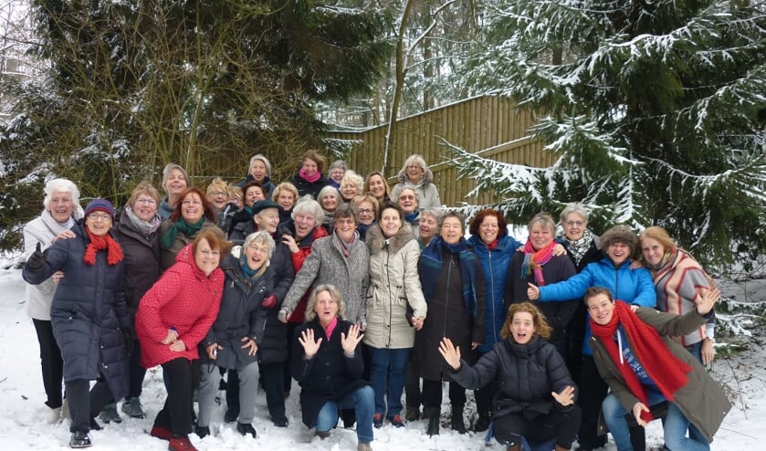 Paduan suara wanita Harlem dapat didengar oleh Malle Babbe di “De Oost” |  Mingguan Harlem