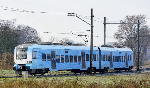 Een trein van het type 'Protos' op de Vallelijn.