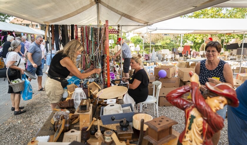 Rommelmarkt Voorthuizen levert ruim 35.000 euro op | Barneveldse Krant