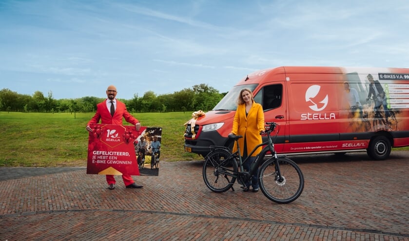 Stella viert tienjarig jubileum met fietsweggeefactie Houtens Nieuws