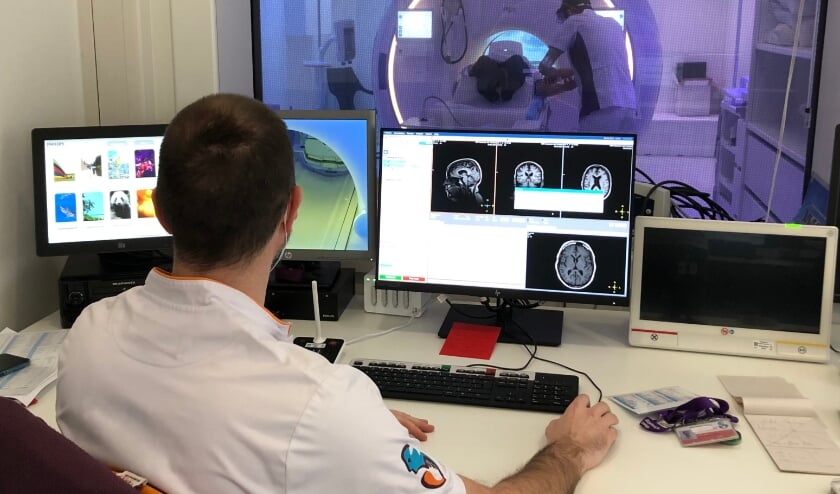 MRI scan now less stressful thanks to film images and progress information |  The Compass Sliedrecht