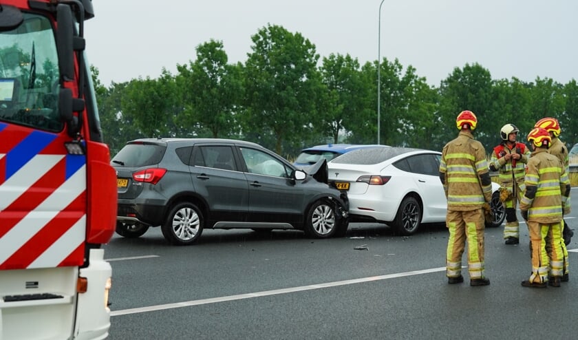 Drie auto’s betrokken bij ongeluk Houten Houtens Nieuws Nieuws uit