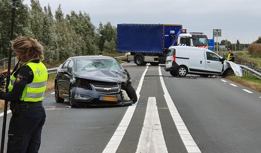 Persoon overleden bij frontale aanrijding op N201.
