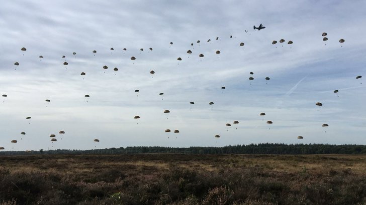 Dit Is Het Programma Van De Airborne Luchtlandingen En Herdenking 2024 ...