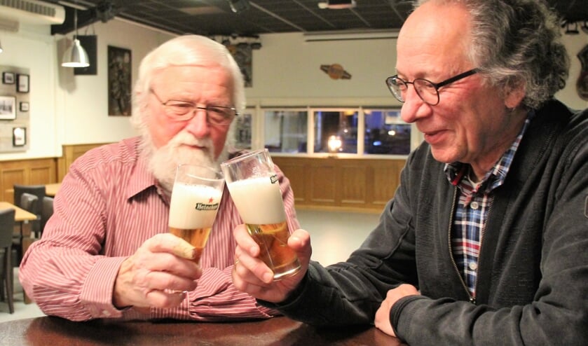 Henk Koster en Ed Nigg in de kleine zaal van Swanla. (foto en tekst: Erik van Leeuwen)