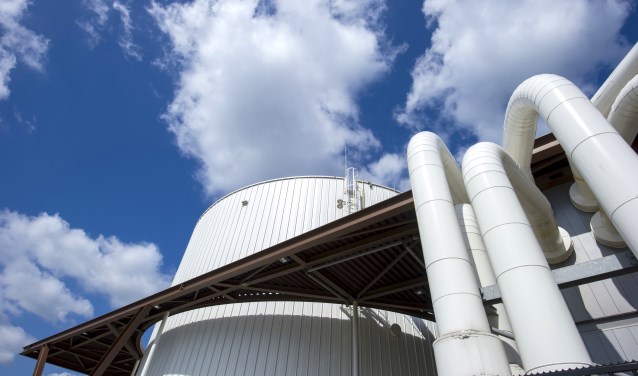 Warmtehub aan de Brielselaan in Rotterdam. De installatie vangt pieken en dalen op in de warmtedistributie.