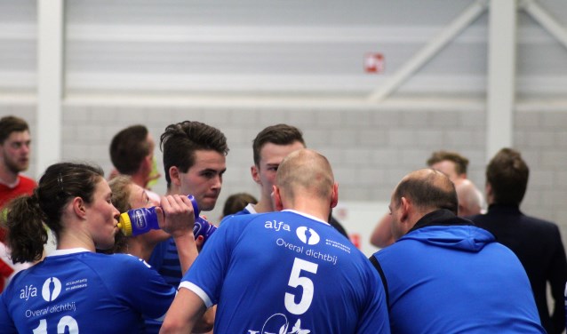 De ploeg van trainer Leon Simons liet het publiek dertig keer juichen.