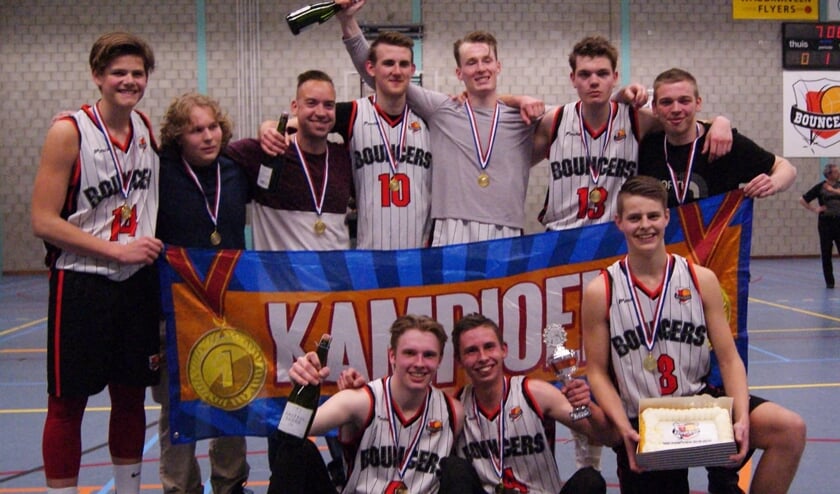 Het kampioensteam van Jong Bouncers.