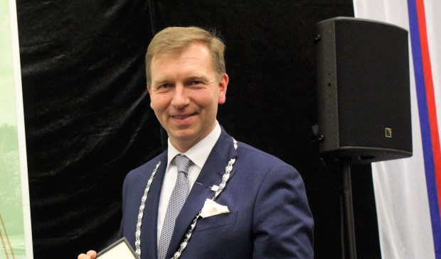 Wie draagt straks de ambtsketen die Gert-Jan Kats jaren heeft gedragen? Elf mannen en vier vrouwen lonken ernaar.