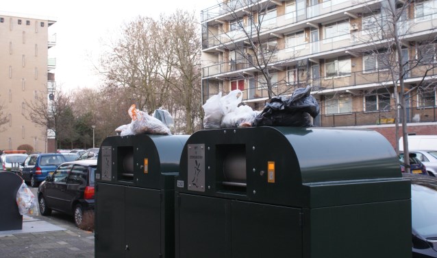 Mede door een extreem mooie zomer werd veel geklaagd over geuroverlast bij verzamelcontainers. (Foto:archief HvH)