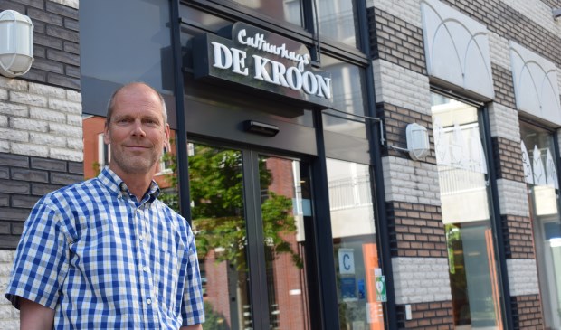 Projectleider Egon Coolen van Wayland Energy heeft tot nu toe weinig Waddinxveners ontvangen tijdens de inloopmiddag. (Foto en tekst: Myriam Dijck)