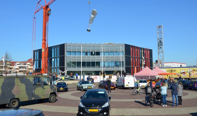 In het nieuwe gemeentehuis van Zuidplas gaat de ambtelijke organisatie vanaf 3 juni aan de slag. (foto: Judith Rikken, tekst Noelia Romero Cabrera)