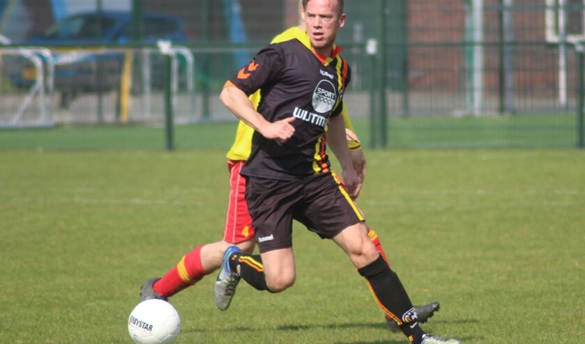 ASW-spits Michael de Zwart moet volgend seizoen op zaterdag scoren. (foto en tekst: Erik van Leeuwen)
