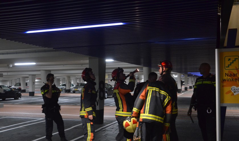 De parkeergarage onder het Gouweplein is pas een paar jaar oud, maar vertoont gebreken. (Foto: Rob de Jong/112hm.nl)