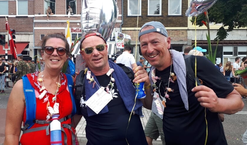 Karin Brandhorst (links) deelde haar Vierdaagseverhaal met de redactie van Hart van Holland.
