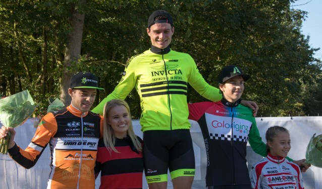 Klaas Groenen op het hoogste podium. (Foto: Hans Steekers) | Fotonummer: 9113cf