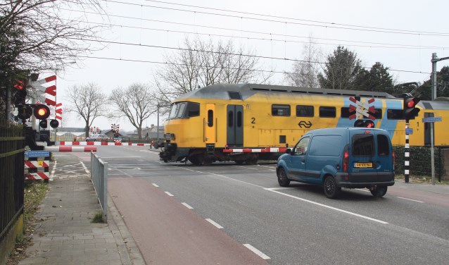 De voorgenomen sluiting van de dubbele spoorwegovergang op Tongeren houdt de gemoederen al jaren bezig. | Fotonummer: c75cce