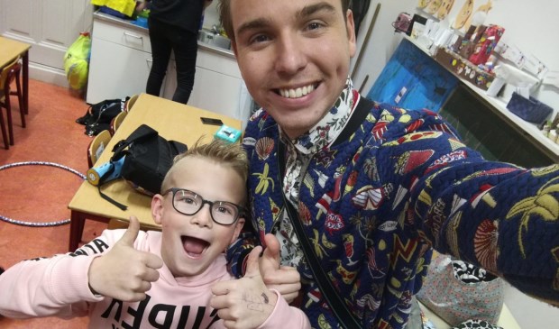 Vince Boeracker (l.) samen met presentator Dylan Haegens. | Fotonummer: 165533