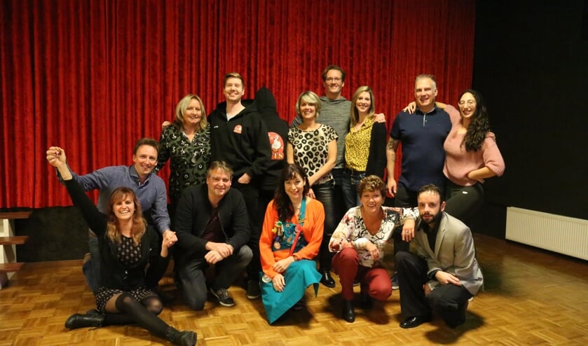 De DWTS-deelnemers, samen met hun danspartners. | Fotonummer: 1fb5fe