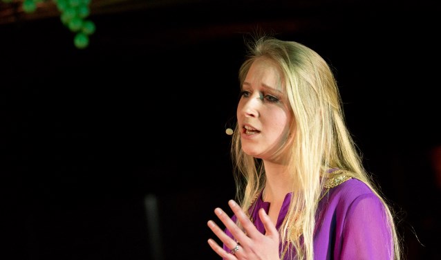Fenne, in haar rol als Maria Magdalena, tijdens Jesus Christ in Concert. | Fotonummer: d8d954
