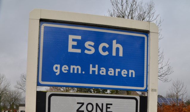 Dit plaatsnaambord zal er per 1 januari 2021 anders uit komen te zien. | Fotonummer: 2f04d0