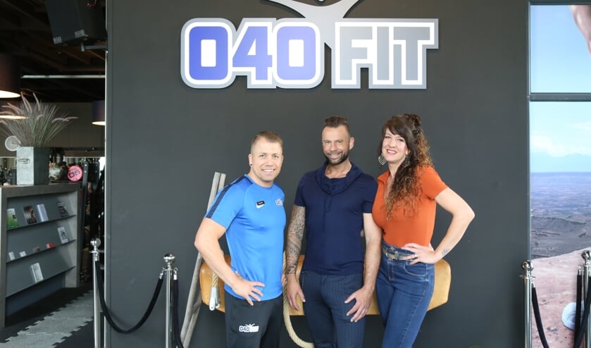 Van links naar rechts 040FIT manager Ralph Zomer, Daniël Hoenselaars en Linda Hoenselaars. | Fotonummer: 2b1007