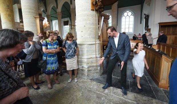 Enkele gemeenteleden vertellen over de kerk.