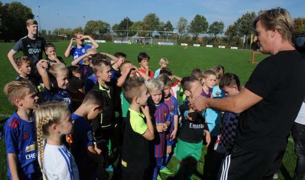 Oud-international Wim Kieft vertelt over zijn voetbalcarrière.