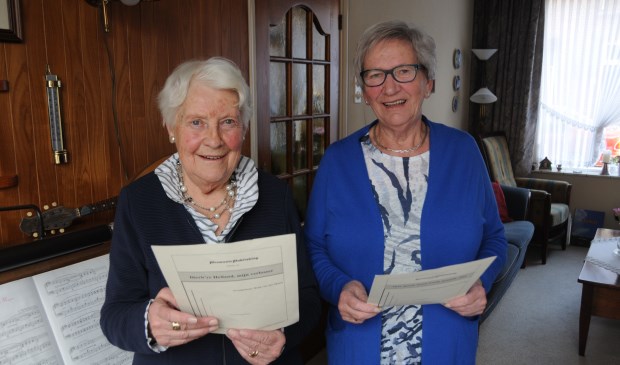 Lein van Duivendijk (links) en Annie Zoeteweij.