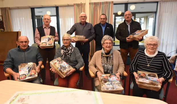 De vrijwilligers in Sint-Maartensdijk.