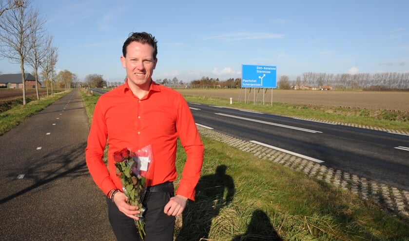 Ralph van Hertum tussen Oud-Vossemeer en Sint-Annaland.