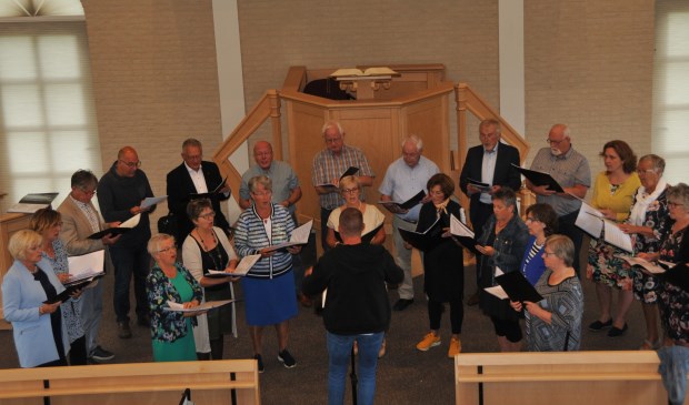 Koor Praise Him trad twee keer op in de Bethelkerk.