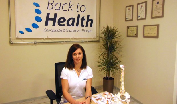 Manon Swinkels ging op de koffie bij deze kundige dame van Back to Health. | Fotonummer: 0285b4