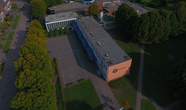 De Odaschool vanuit de lucht. | Fotonummer: 931b8f