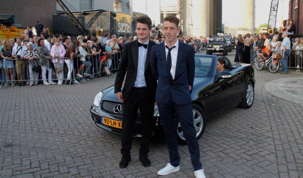 In mooie bolides kwam de jeugd aanzetten. | Fotonummer: 73425e